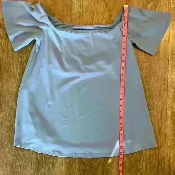 Susana Monaco Light Blue Off Shoulder Swing Short Sleeve Top Size Small EUC - Picture 10 of 10